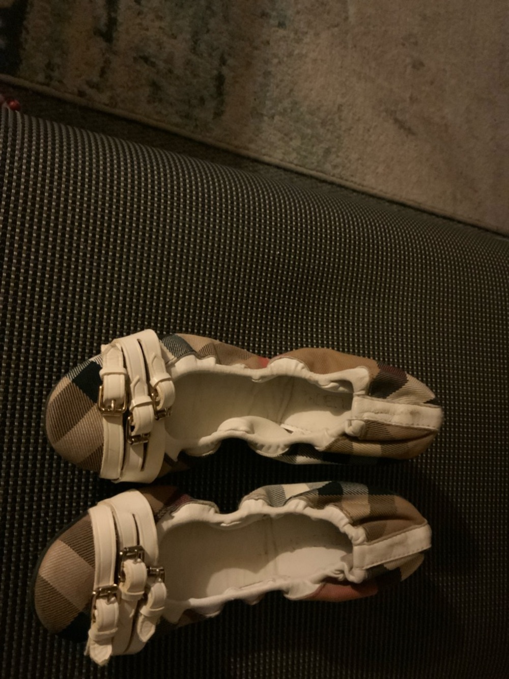 Authentic Burberry Nova Check Ballet Flats Size 40